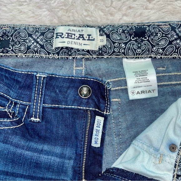 Ariat REAL Mid rise Classic Blue Bootcut Jeans size 32 S - Picture 5 of 12